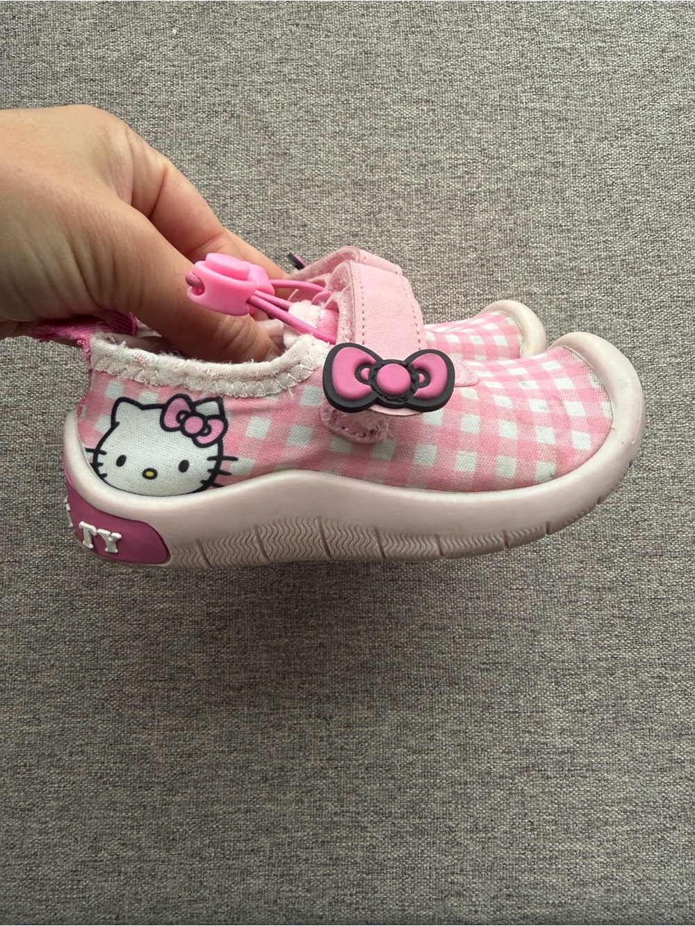Hello Kitty Pink Gingham Mary Jane Baby Shoes - Picture 3 of 7